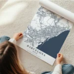affiche carte barcelona en rouleau.webp