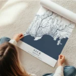 affiche carte nice en rouleau.webp