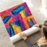poster abstrait multicolore au sol.webp