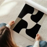 poster abstrait noir et blanc en rouleau.webp