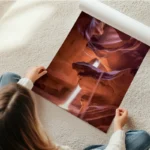 poster antelope canyon lumineux en rouleau.webp
