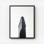 poster batiment emblematique noir et blanc avec cadre.webp