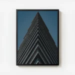 poster batiment en beton noir et blanc avec cadre.webp