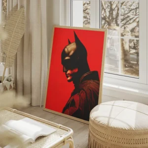 poster batman rouge salon beige.webp