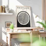 poster bauhaus minimaliste noire et beige bureau.webp