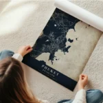 poster carte phuket vintage en rouleau.webp