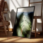poster chemin d herbe verdoyante encadre.webp