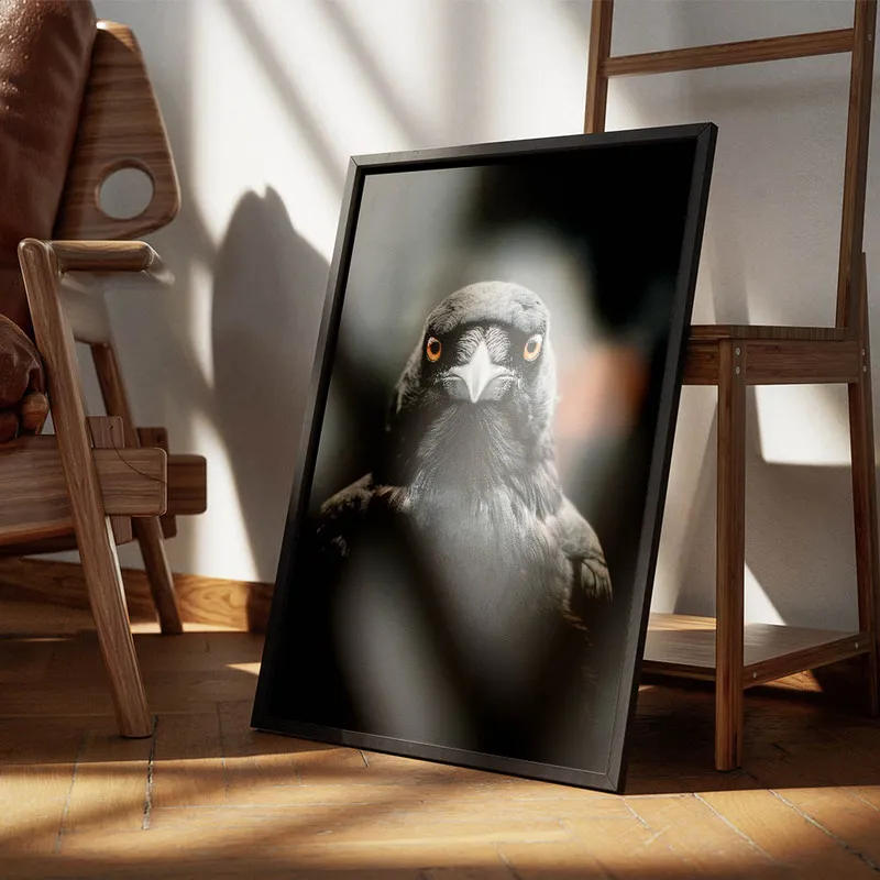 poster corbeau hyperrealiste encadre.webp