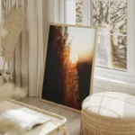 poster coucher de soleil sur herbe haute salon beige.webp