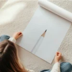 poster crayon blanc en rouleau.webp