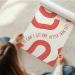 poster design abstrait rouge en rouleau.webp