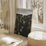poster falaises vertes salon beige.webp