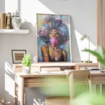 poster femme afro coloree chewing gum bureau.webp