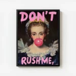 poster femme avec chewing gum avec cadre.webp