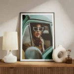 poster femme elegante voiture meuble.webp