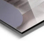 poster femme masquee emotivement aluminium.webp