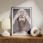poster femme masquee emotivement meuble.webp