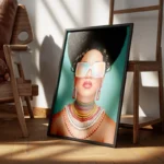 poster femme tendance lunettes stylees encadre.webp