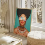 poster femme tendance lunettes stylees salon beige.webp