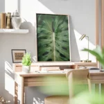 poster feuille verte avec gouttes d eau bureau.webp