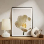 poster fleur blanche et jaune meuble.webp