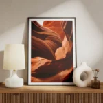 poster formation rocheuse rouge meuble.webp