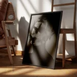 poster homme et papillons noir encadre.webp