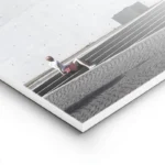 poster homme sur escaliers modernes lightpanel.webp