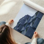 poster immeubles modernes bleu en rouleau.webp