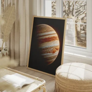 poster jupiter rouge salon beige.webp