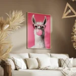 poster lama avec lunettes rose salon.webp