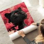 poster leopard noir et rose au sol.webp