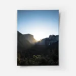 poster lever de soleil montagneux.webp