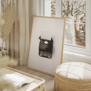 poster machine a ecrire salon beige.webp