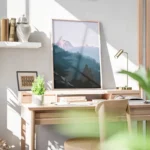 poster montagne brumeuse bureau.webp