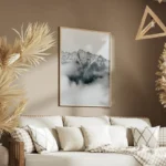 poster montagne en brume salon.webp