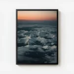 poster montagne enneigee au coucher de soleil avec cadre.webp