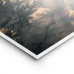 poster montagne enneigee sous ciel nuageux lightpanel.webp