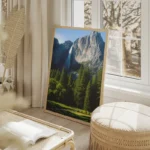 poster montagne et chute d eau salon beige.webp
