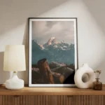 poster montagne lointaine meuble.webp