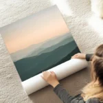 poster montagnes brumeuses au sol.webp