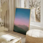 poster montagnes embrumees salon beige.webp