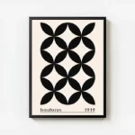 poster motifs bauhaus noir et blanc avec cadre.webp