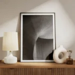 poster mur en courbes noir et blanc meuble.webp
