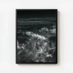 poster paysage montagneux en noir et blanc avec cadre.webp