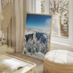 poster paysage montagneux enneige salon beige.webp