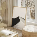 poster paysage noir et blanc salon beige.webp