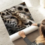 poster peau de leopard au sol.webp