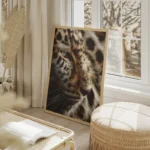poster peau de leopard salon beige.webp