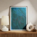 poster plumes bleues meuble.webp